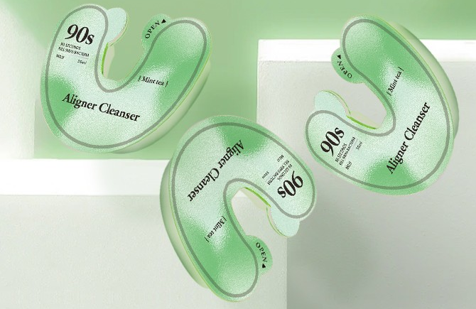 次抛牙套清潔液，讓正畸清潔變得(de)更加簡單快(kuài)捷！